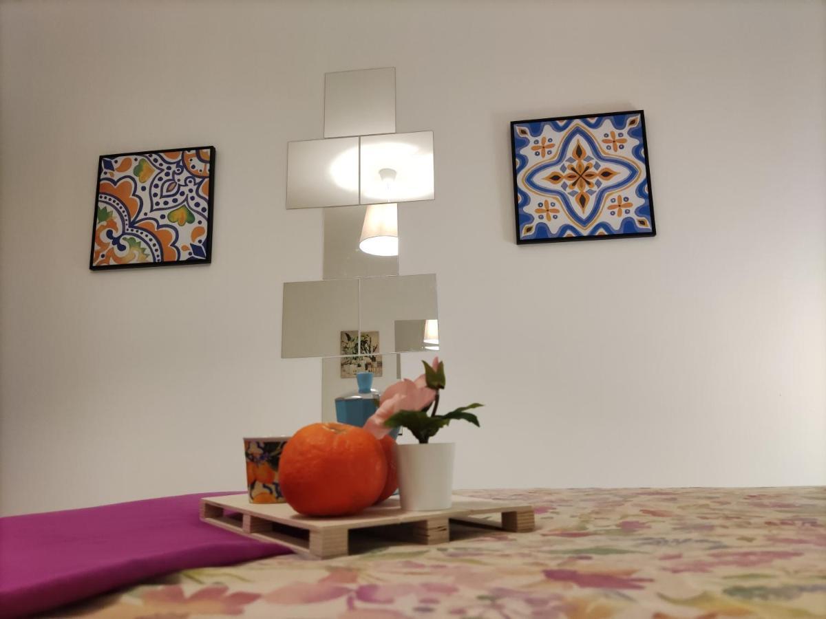 شقة La Dimora Fiorita كاتانيا المظهر الخارجي الصورة